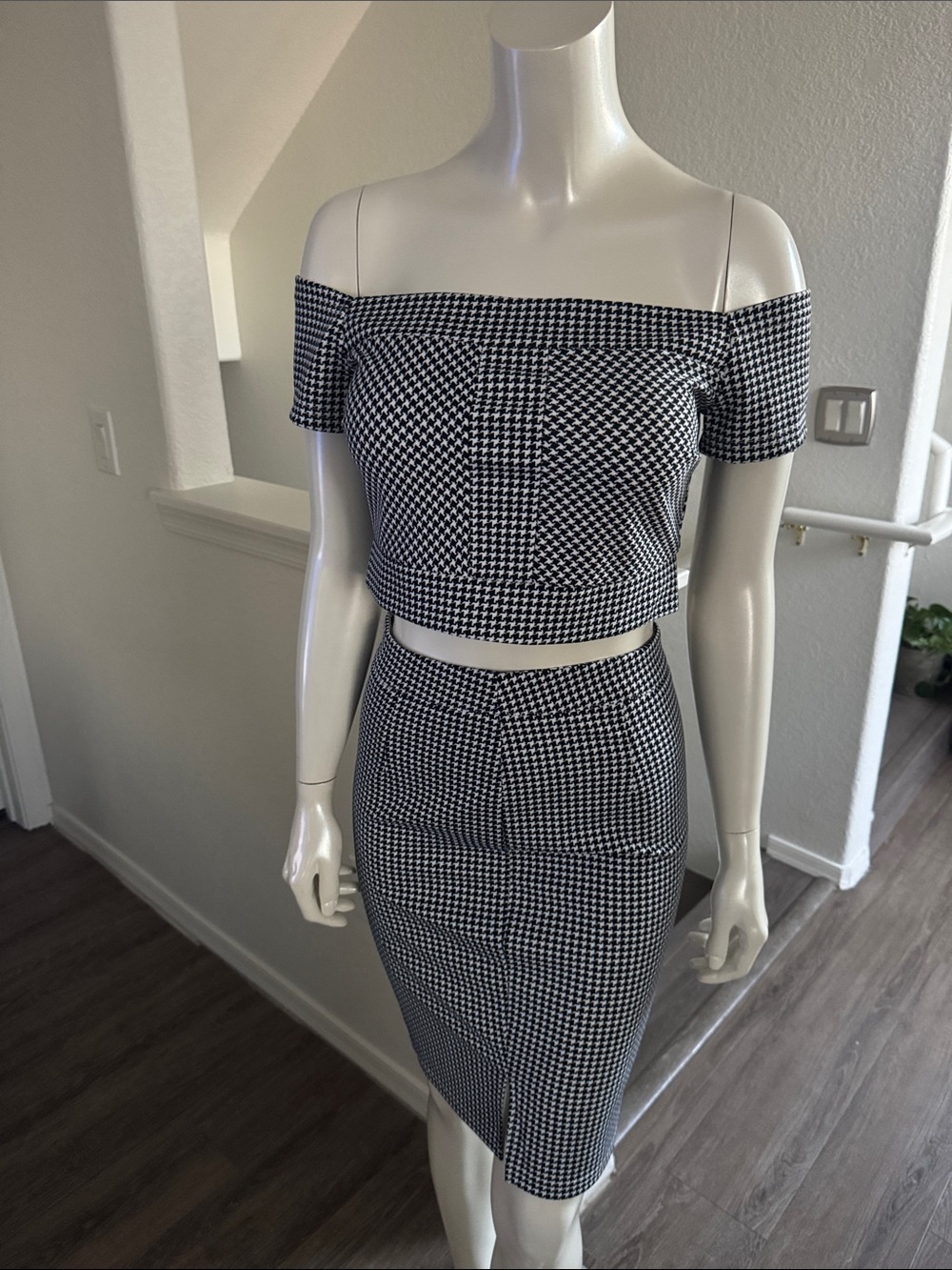 Houndstooth Off-Shoulder Skirt Set - Black & White